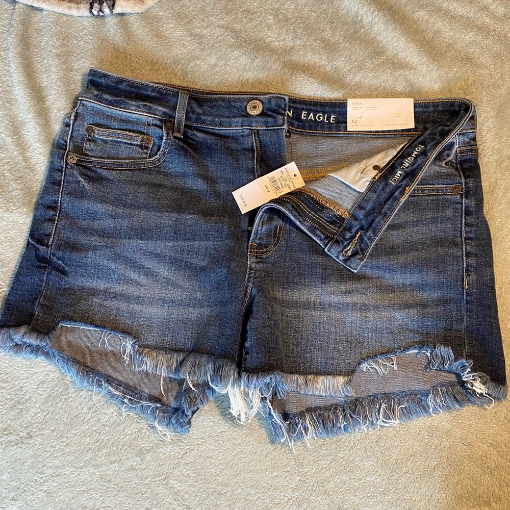 NWT American Eagle Tomgirl MIDI Shorts